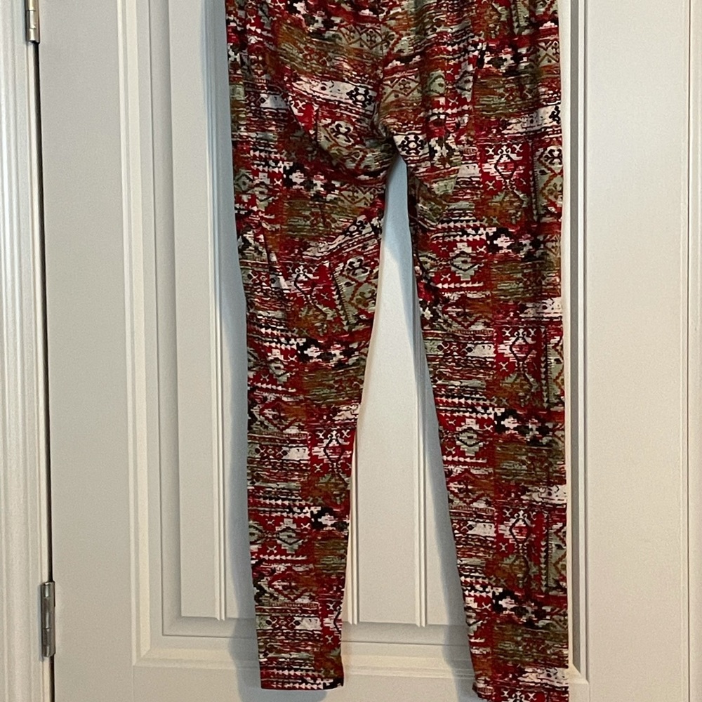 Aztec print leggings